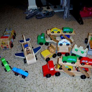 MELISSA & DOUG CLASSIC TOYS
